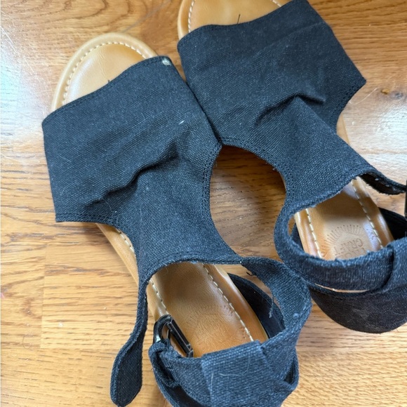 Black Open-Toe Sandals - Picture 2 of 5